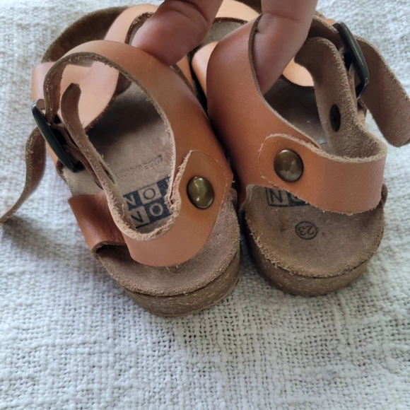 BONTON sandals 7t ( eur 23) - Picture 2 of 4